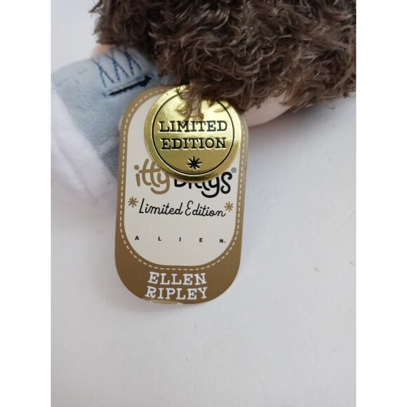 New Hallmark Itty Bittys Alien  Ellen Ripley Limited Edition 5". - Picture 5 of 5